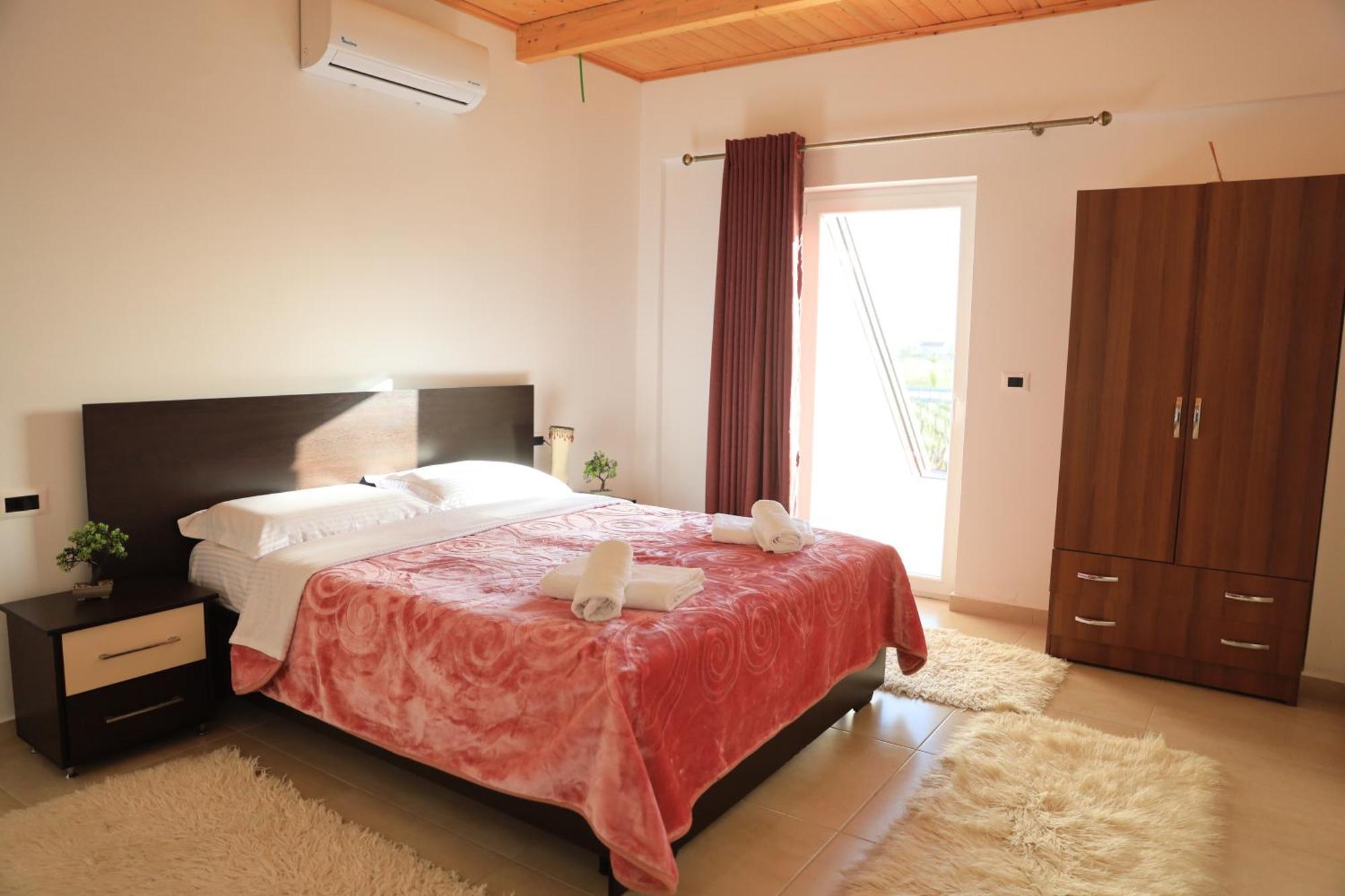 Lahuta E Vjeter Agroturizem Hotel Lac Ngoại thất bức ảnh