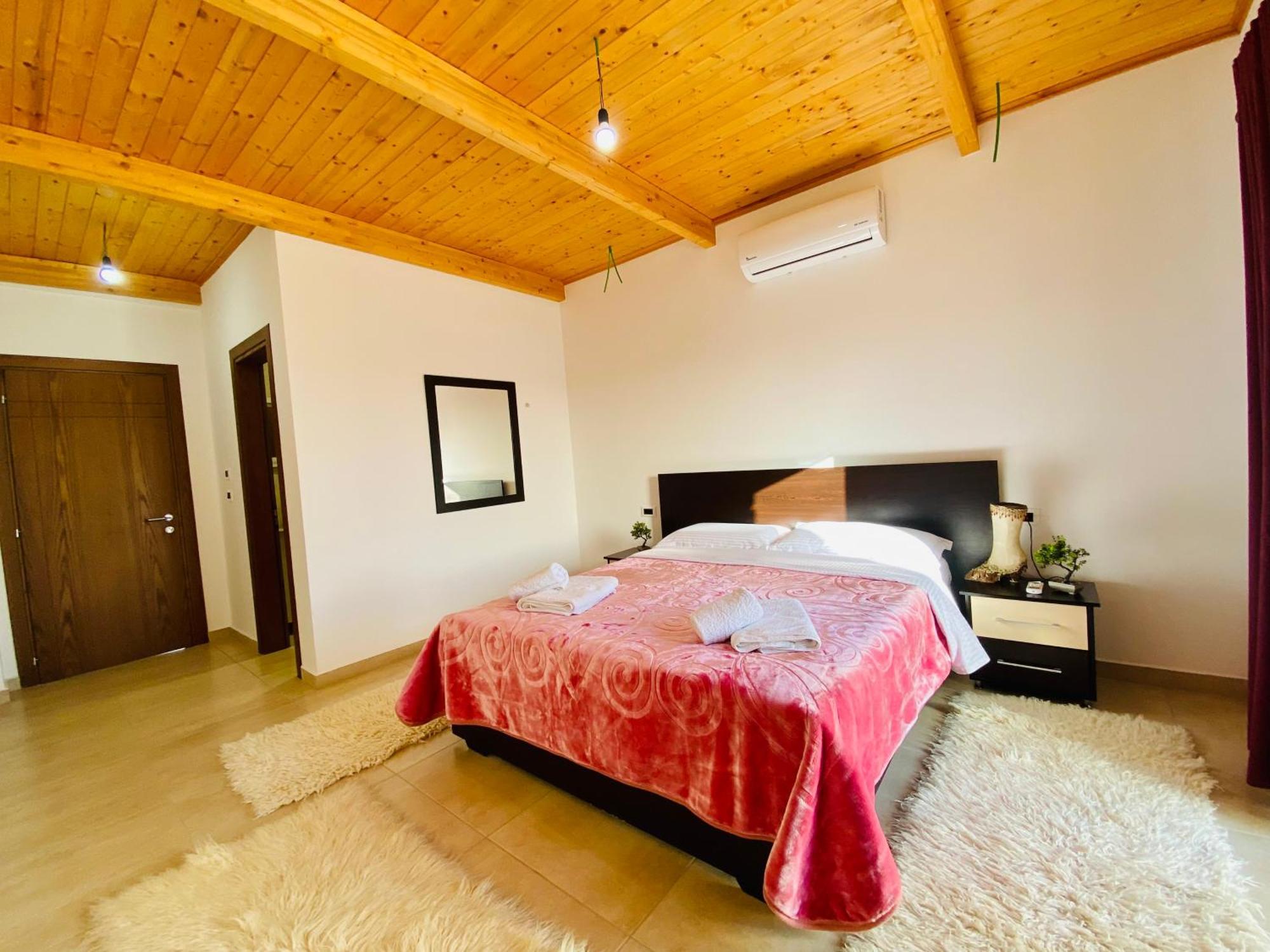 Lahuta E Vjeter Agroturizem Hotel Lac Ngoại thất bức ảnh