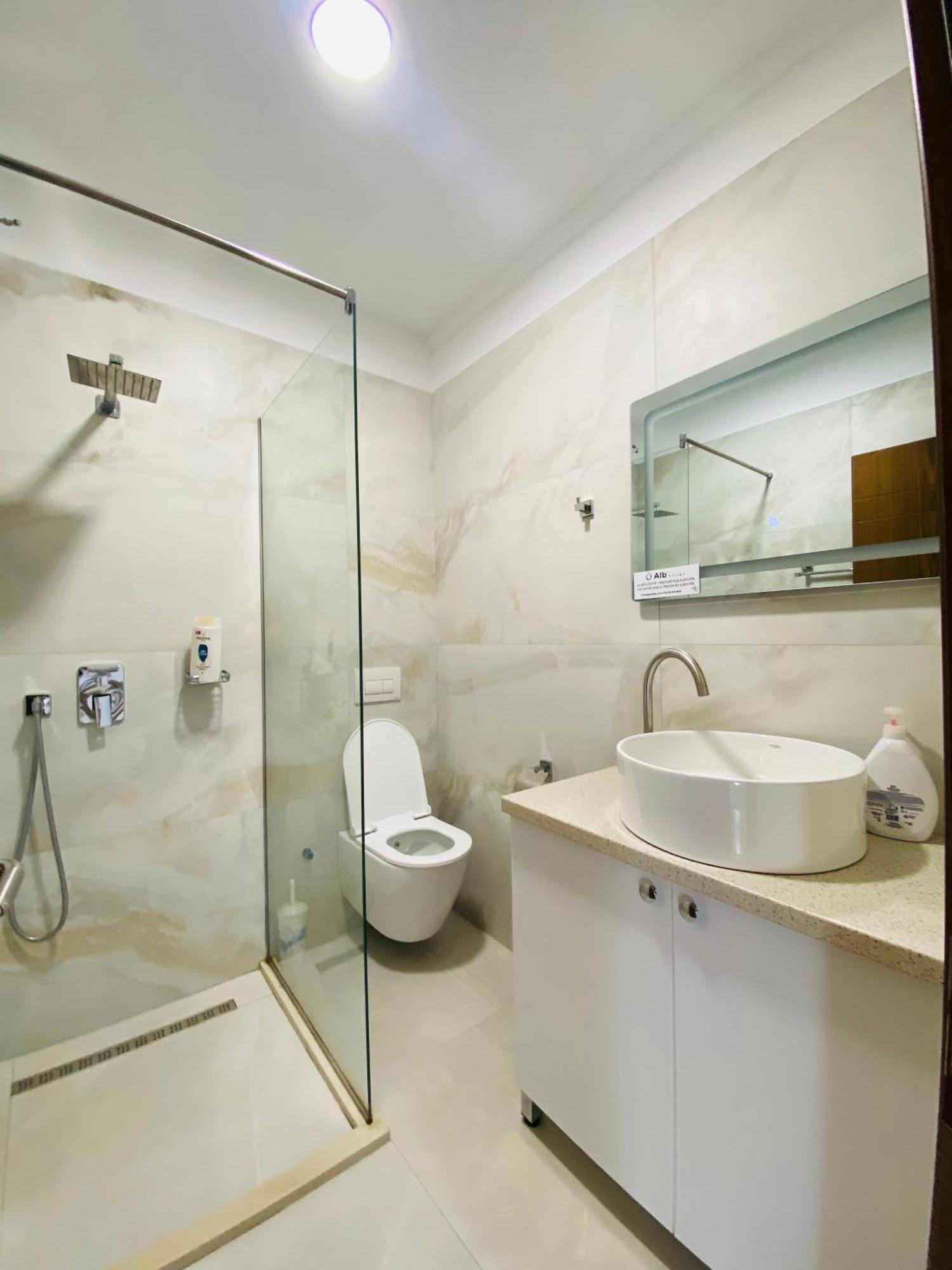 Lahuta E Vjeter Agroturizem Hotel Lac Ngoại thất bức ảnh