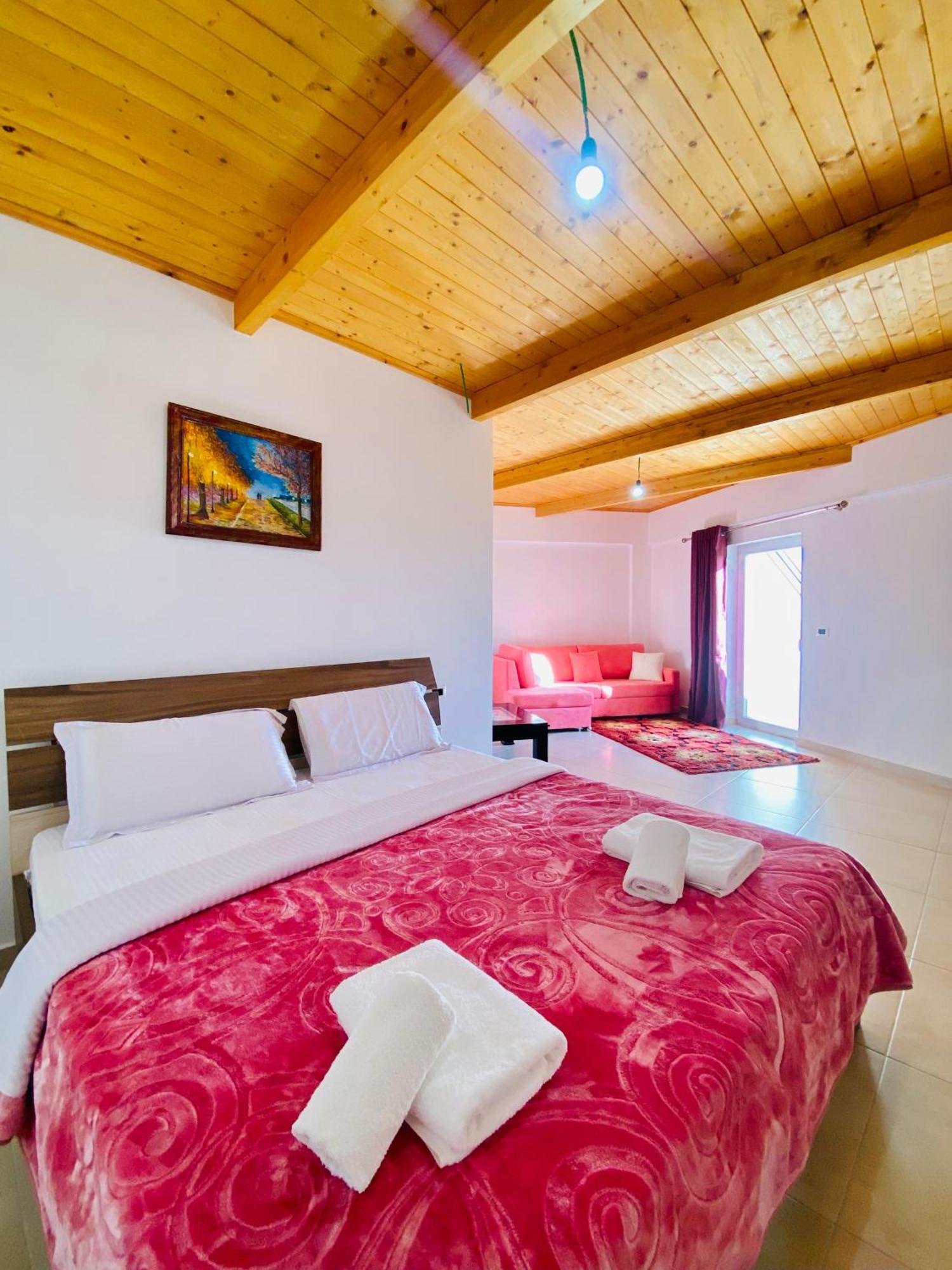 Lahuta E Vjeter Agroturizem Hotel Lac Ngoại thất bức ảnh