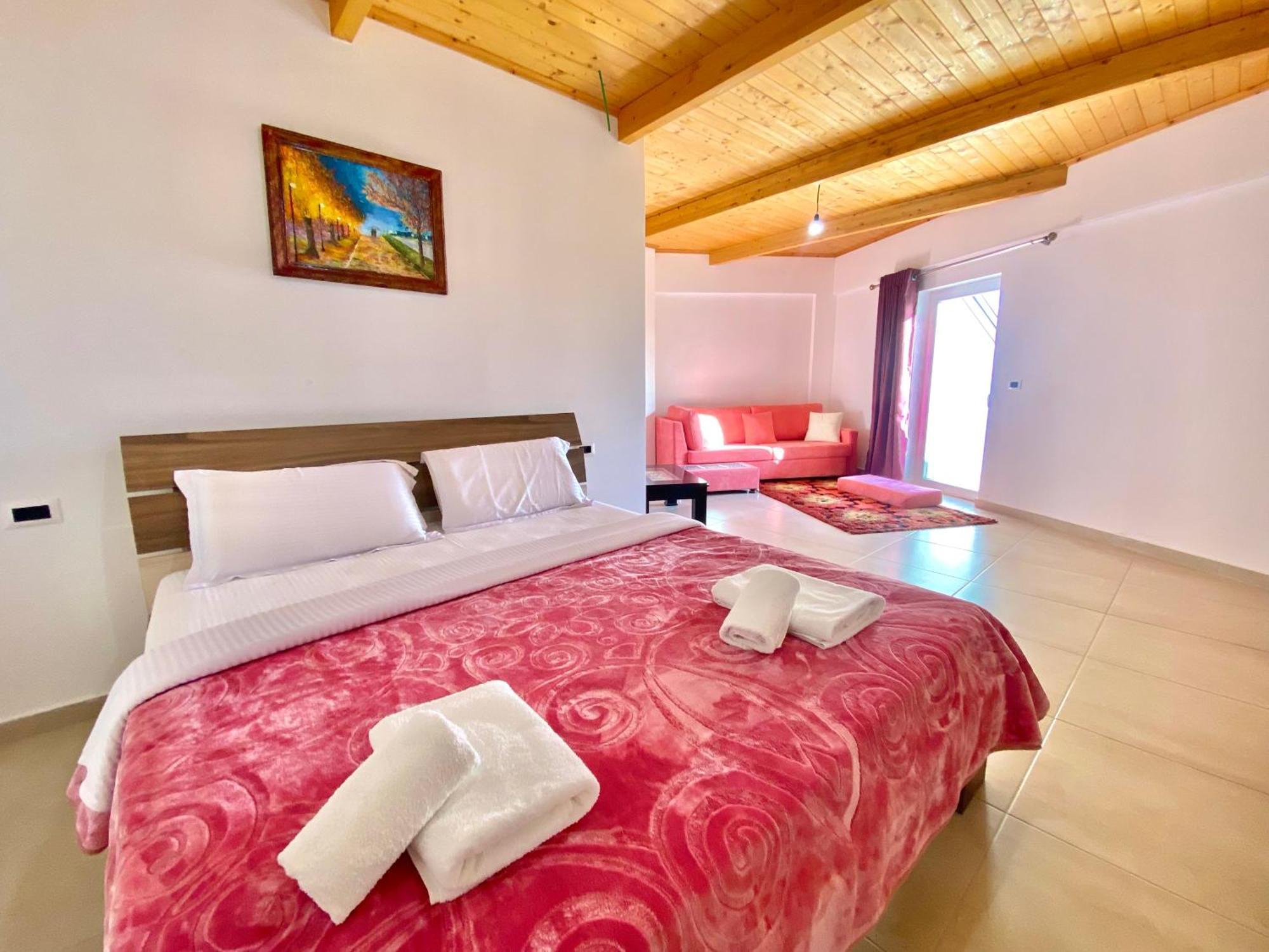 Lahuta E Vjeter Agroturizem Hotel Lac Ngoại thất bức ảnh